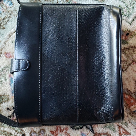 CANADIAN Shoulder Bag Genuine Salmon Leather - Black - VTG - Picture 9 of 9